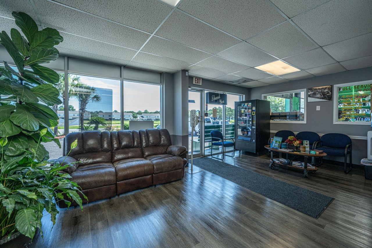 7647 Dorchester Road Photo 10