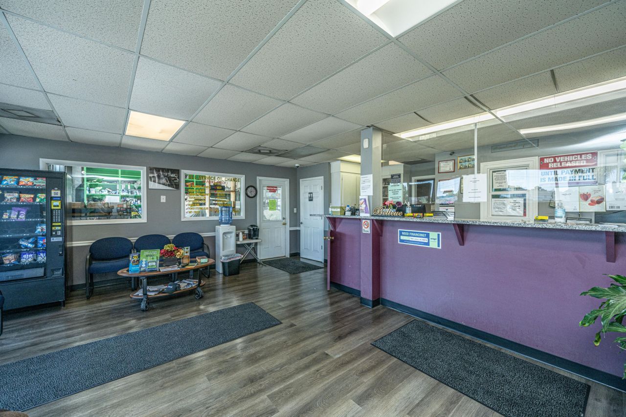 7647 Dorchester Road Photo 11