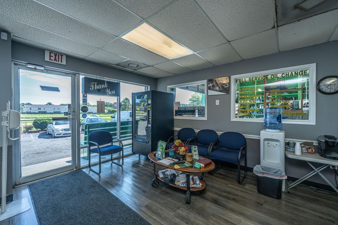 7647 Dorchester Road Photo 12