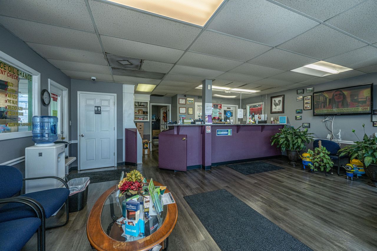 7647 Dorchester Road Photo 13