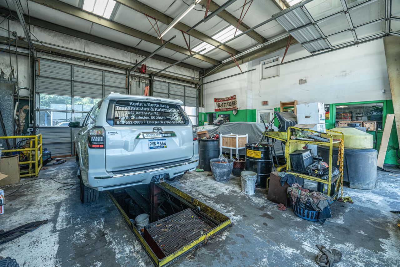 7647 Dorchester Road Photo 15