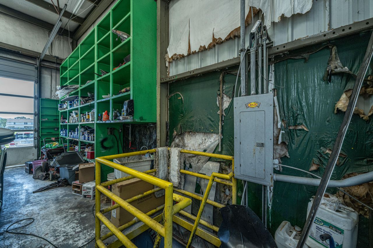 7647 Dorchester Road Photo 16