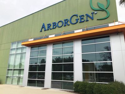 2011 Broadbank Court, Ridgeville, SC 29472