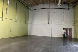 2011 Broadbank Court photo 4