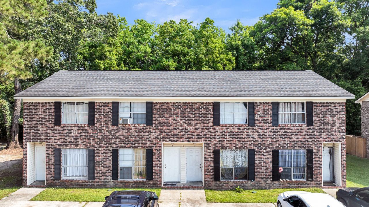 105/107 Magwood Drive Photo 11