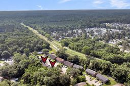 105/107 Magwood Drive photo 4