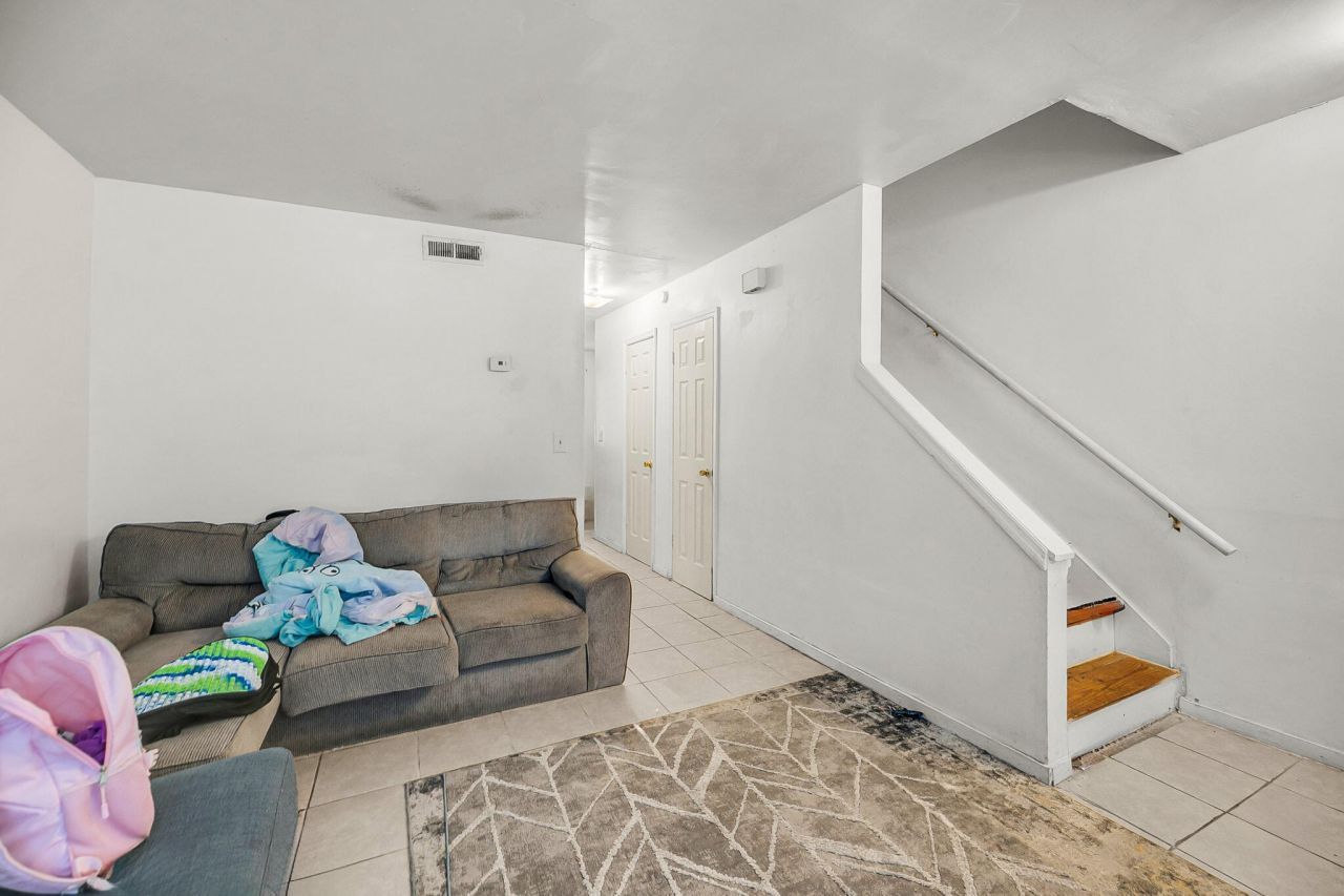 105/107 Magwood Drive Photo 31