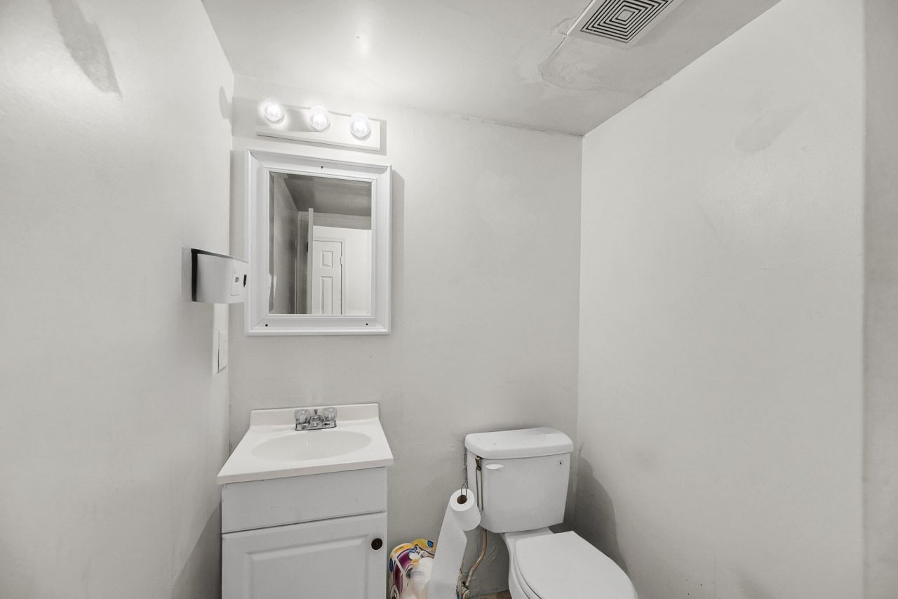 105/107 Magwood Drive Photo 39