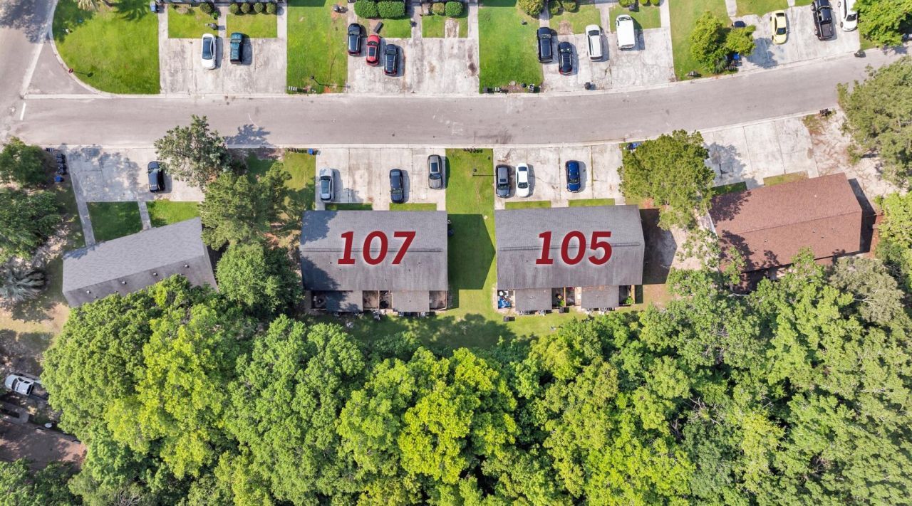 105/107 Magwood Drive Photo 9