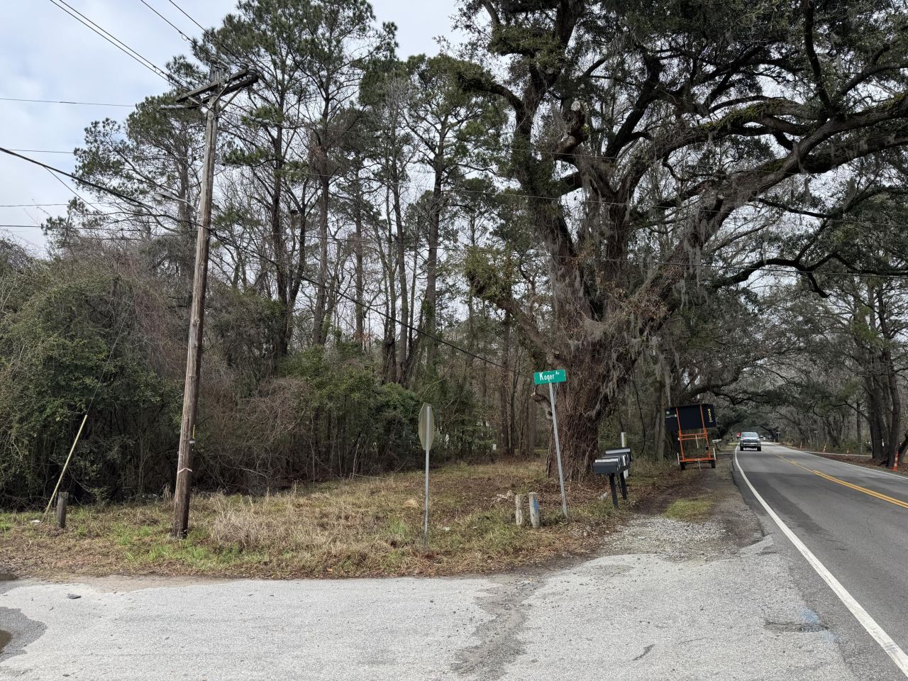 2044 River Road Photo 6