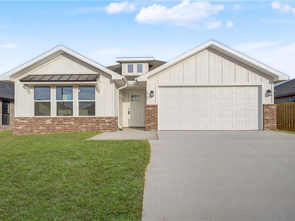 8781 Anise Drive, Centerton, AR 72719