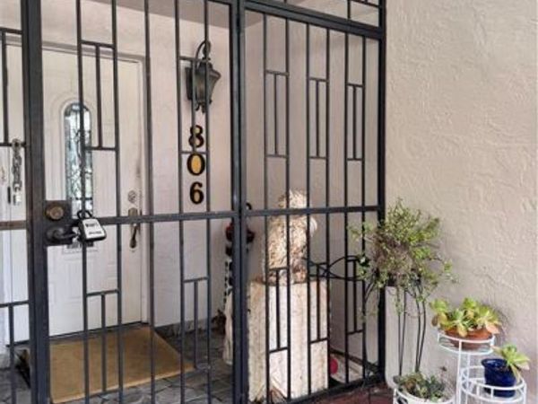 806 W 80 PL, HIALEAH, FL 33014