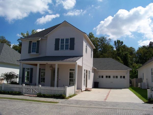 2736 Pointe-marie Dr, Baton Rouge, LA 70820