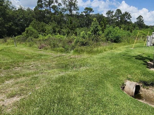 11355 Gurney Rd, Baker, LA 70714