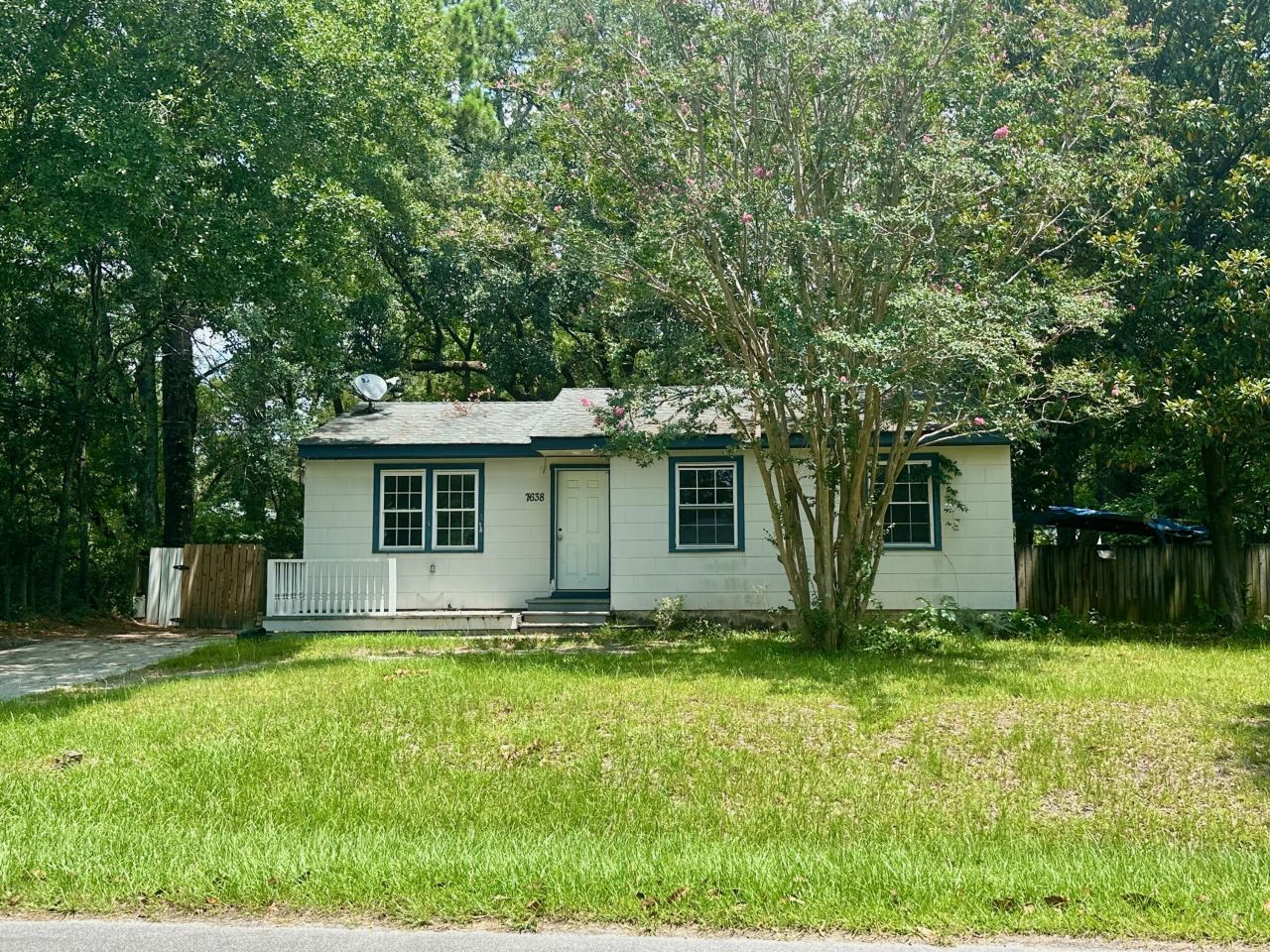 7638 Lady Street Photo 1