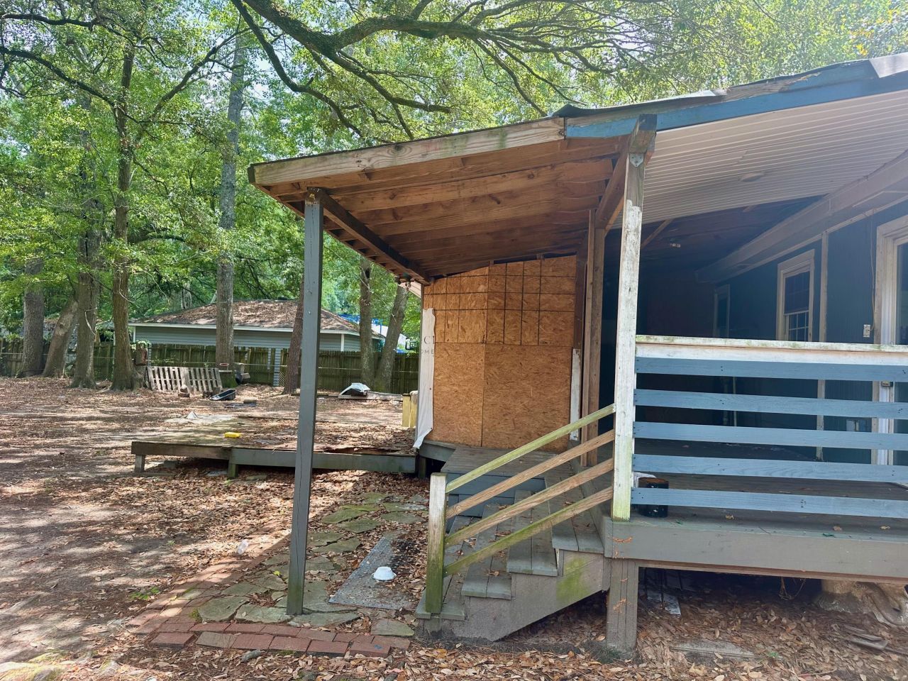 7638 Lady Street Photo 4