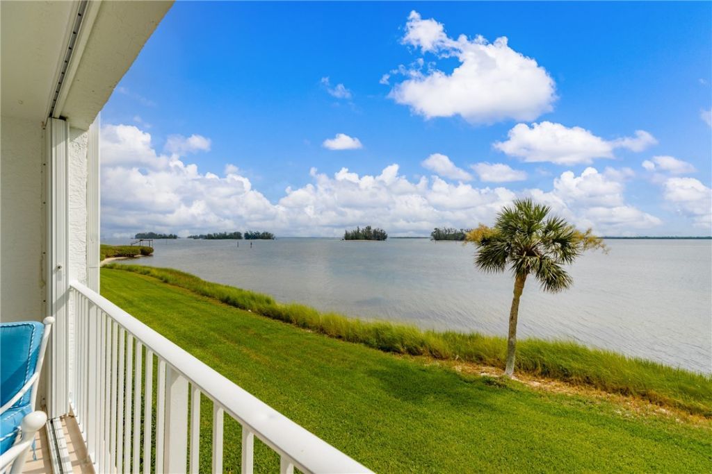 5914 S River Run Drive, Unit 5914, Sebastian, FL 32958 Photo