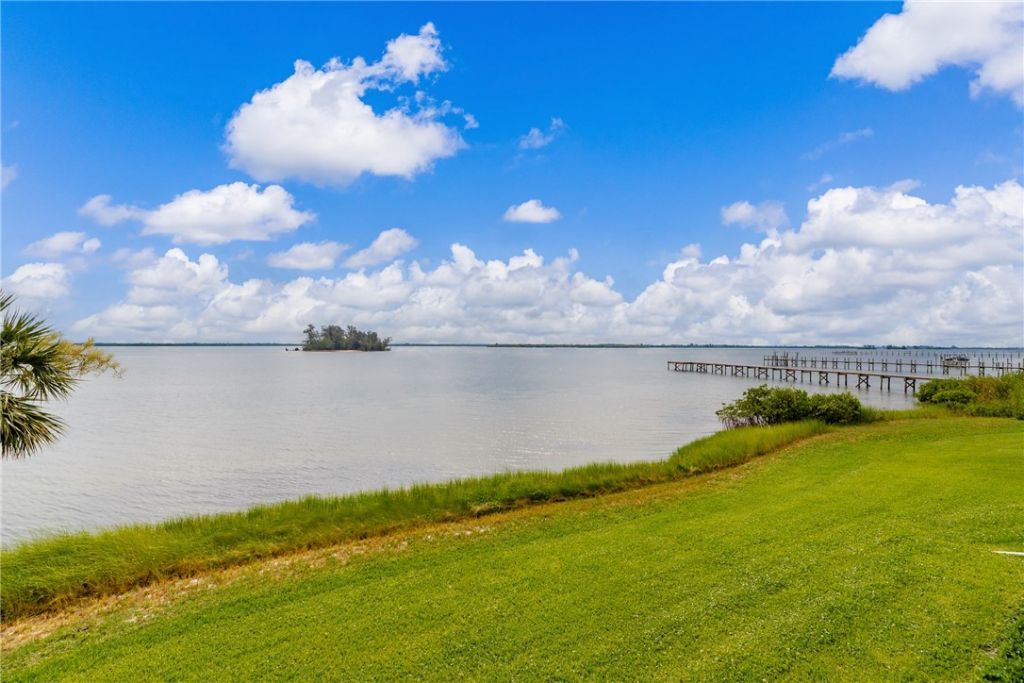 5914 S River Run Drive, Unit 5914, Sebastian, FL 32958 Photo