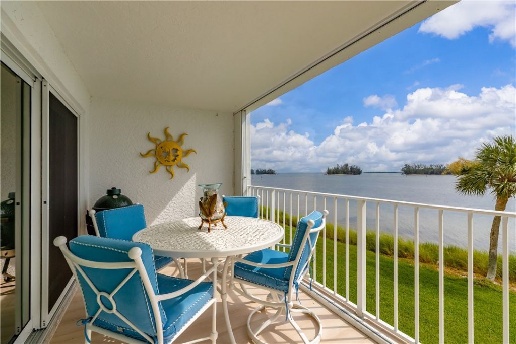 5914 S River Run Drive, Unit 5914, Sebastian, FL 32958 Photo
