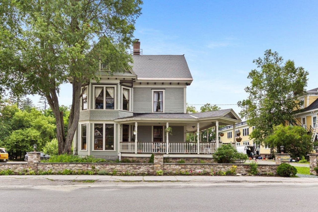 12 High Street, Lancaster, NH 03584 Main Photo