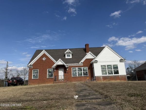 367 W Court Avenue W, Selmer, TN 38375