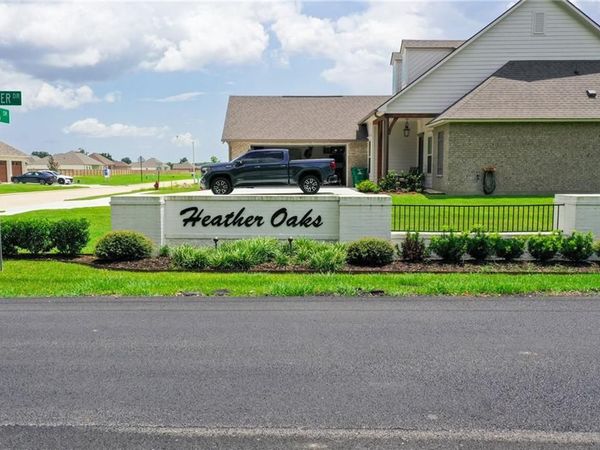 328 SOPHIA Drive, Luling, LA 70070