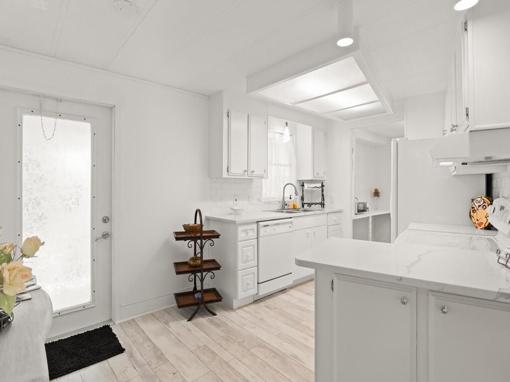 125 La Vaughn Circle, Jensen Beach, FL 34957 Photo