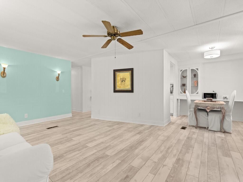 125 La Vaughn Circle, Jensen Beach, FL 34957 Photo