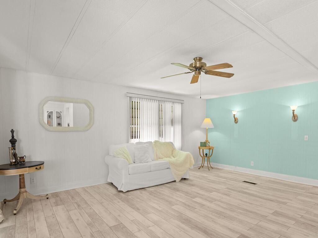 125 La Vaughn Circle, Jensen Beach, FL 34957 Photo