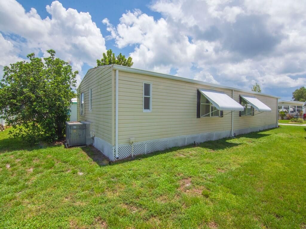 125 La Vaughn Circle, Jensen Beach, FL 34957 Photo