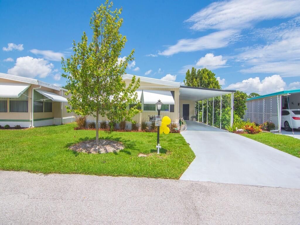 125 La Vaughn Circle, Jensen Beach, FL 34957 Photo