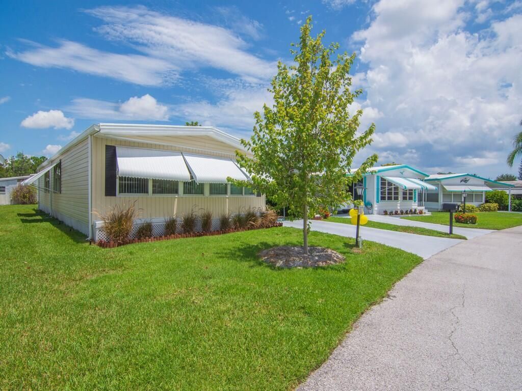 125 La Vaughn Circle, Jensen Beach, FL 34957 Photo