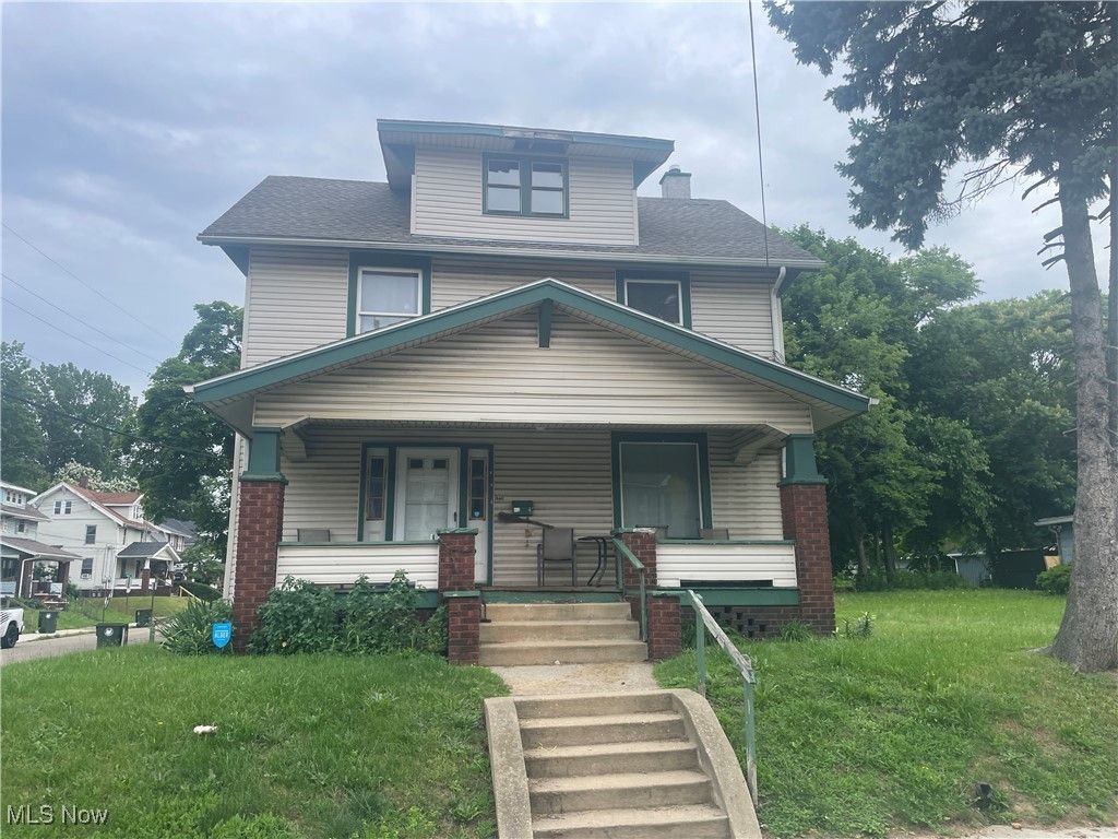 1221 9th Street Nw, Canton, OH 44703 Main Photo