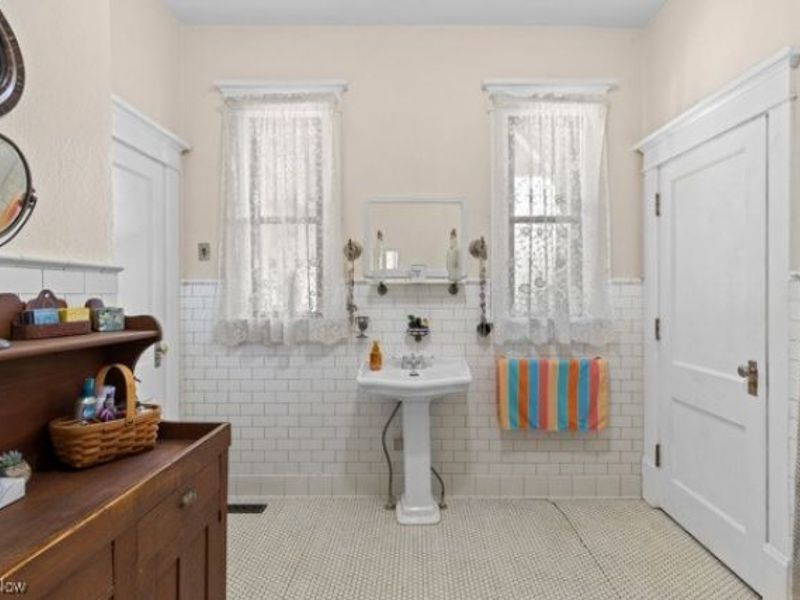 121 Maple Avenue, Bethesda, OH 43719 Photo 23