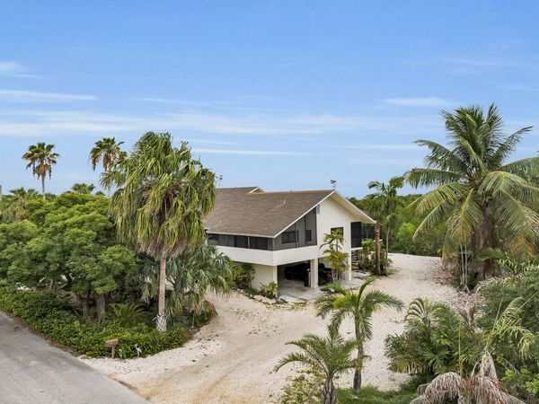 31 S Carysfort Circle, KEY LARGO, FL 33037