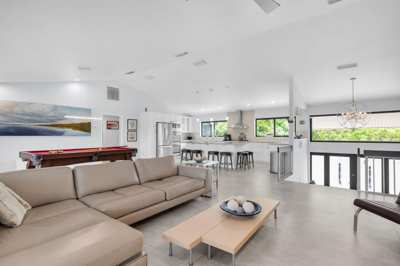 31 S Carysfort Circle, Key Largo, FL 33037 Photo