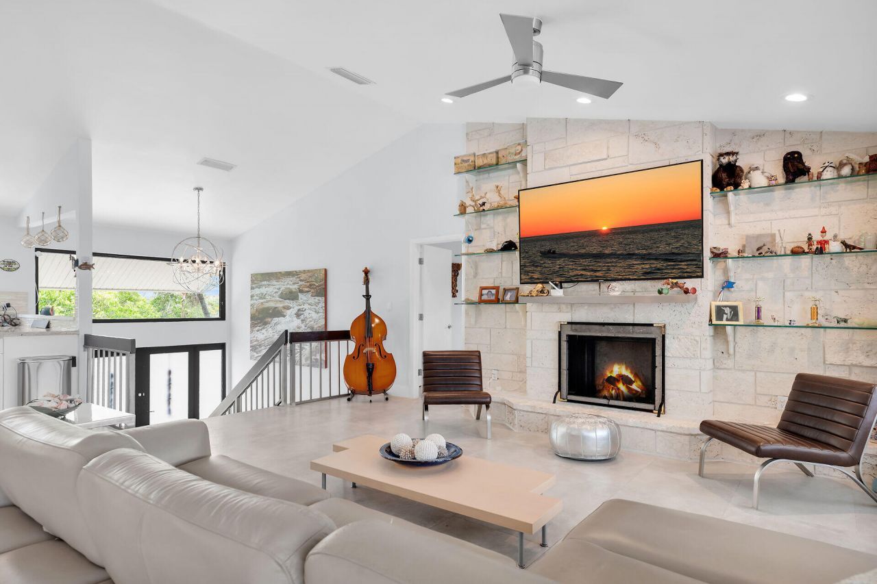 31 S Carysfort Circle, Key Largo, FL 33037 Photo