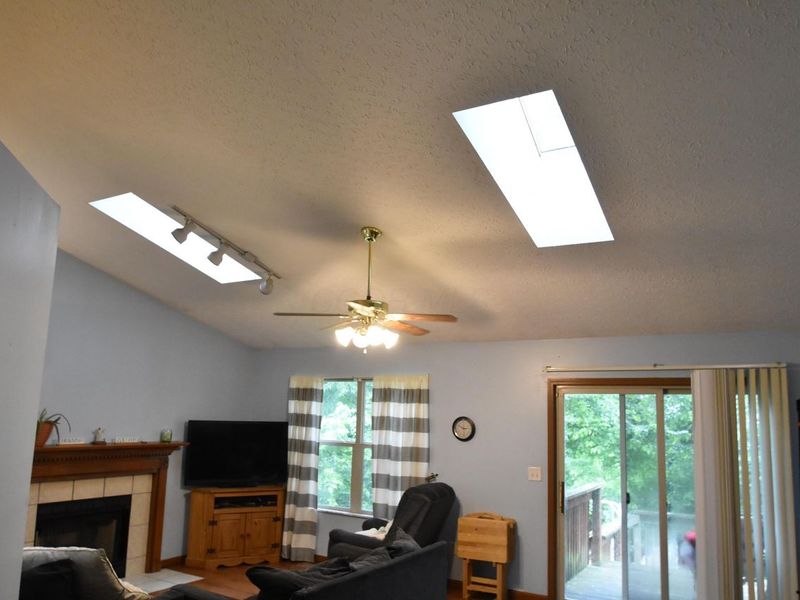 3887 Highland Bluff Drive, Groveport, OH 43125 Photo 9