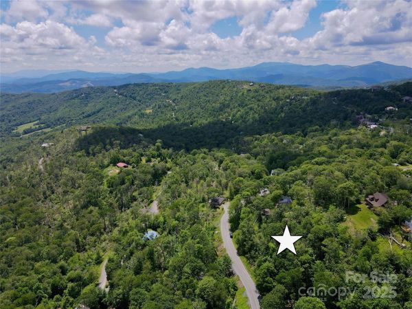 255/256 Grouse Moor Drive, Sugar Mountain, NC 28604