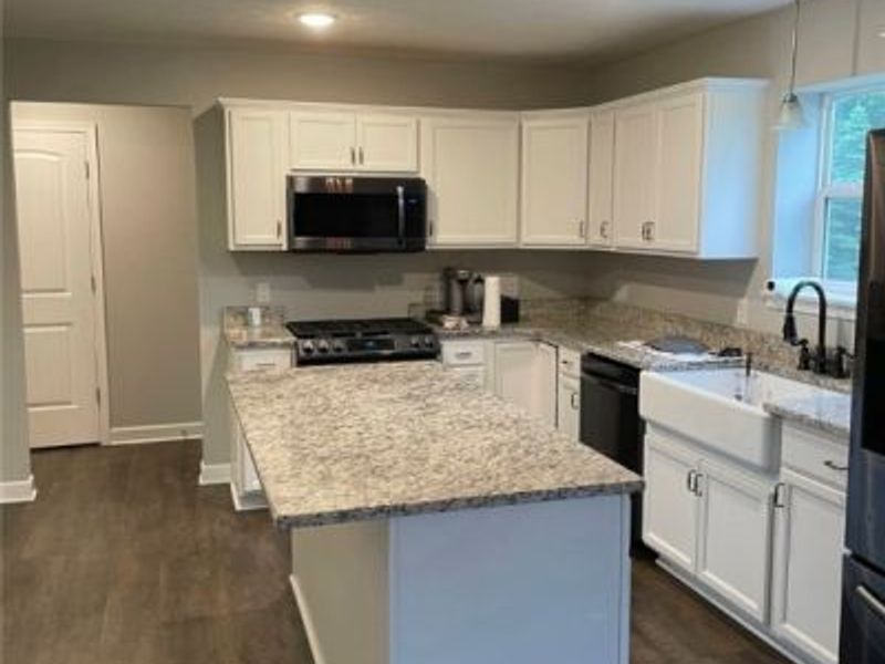 324 Central Street, Hopedale, OH 43976 Photo 4