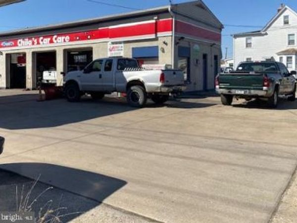 601 W BROAD STREET, GIBBSTOWN, NJ 08027