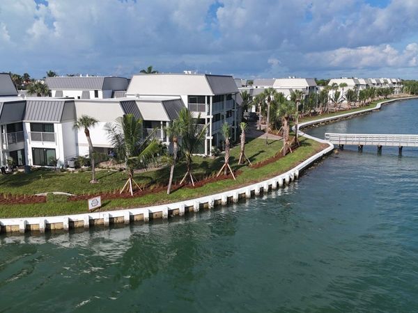 760 Sextant Dr, Unit 321, Sanibel, FL 33957