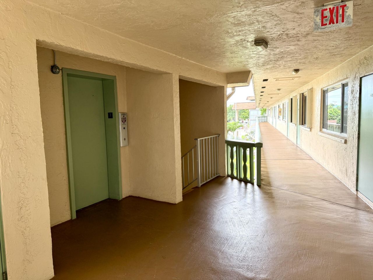 200 Village Green Circle E, Unit 310, Palm Springs, FL 33461 Photo