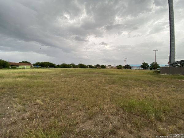 5928 VILLAGE PARK, San Antonio, TX 78250