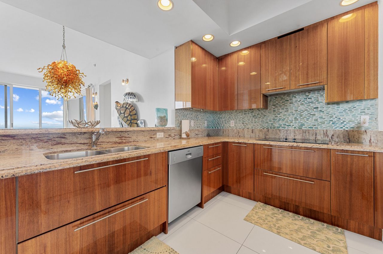 2700 N Ocean Drive, Unit Ph4b, Singer Island, FL 33404 Photo