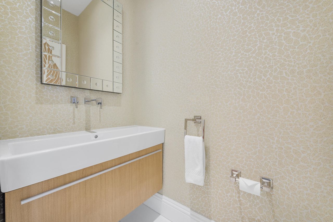 2700 N Ocean Drive, Unit Ph4b, Singer Island, FL 33404 Photo