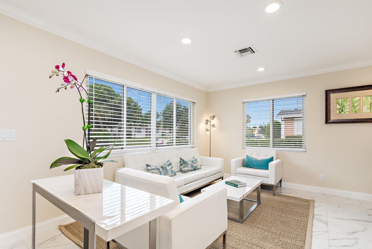 369 Valley Forge Road, West Palm Beach, FL 33405 Photo