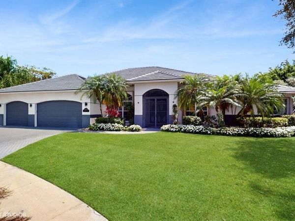 15700 Carrera Lane, Wellington, FL 33414