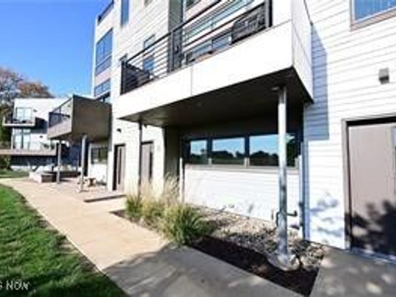 18875 Riversouth Terrace, Unit 35, Fairview Park, OH 44126 Photo 1