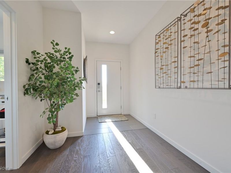 18875 Riversouth Terrace, Unit 35, Fairview Park, OH 44126 Photo 3